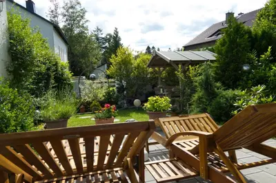Ein Garten an der Unterkunft Gästehaus Guter Stern