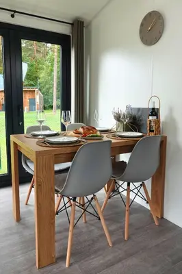 Ein Sitzbereich in der Unterkunft Tinyhouse Seeträumchen direkt am See mit Terrasse für 4