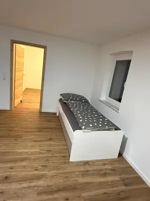 Grundriss der Unterkunft Großzügige moderne 3 Zimmer Wohnung im Grünen