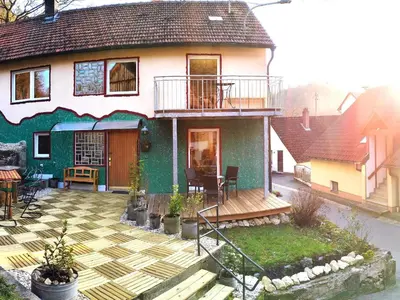 Das Gebäude in dem sich die Ferienwohnung befindet