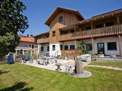 Das Gebäude in dem sich die Ferienwohnung befindet