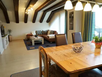 Ein Sitzbereich in der Unterkunft Apartment Große Ferienwohnung in Stadtsteinach by Interhome
