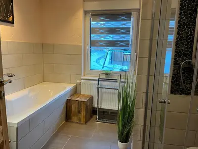 Ein Badezimmer in der Unterkunft Holiday Home Haus Fichtelberg by Interhome