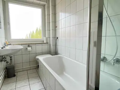 Ein Badezimmer in der Unterkunft Apartment SAD152 by Interhome