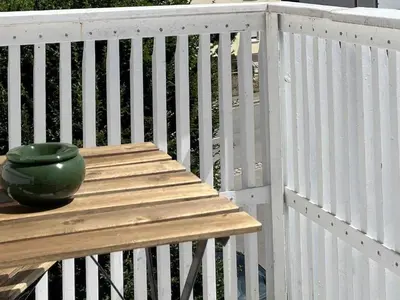 Ein Balkon oder eine Terrasse in der Unterkunft Apartment SAD154 by Interhome
