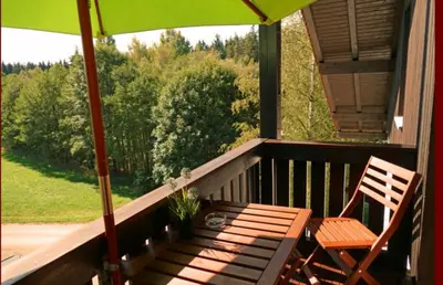 Ein Balkon oder eine Terrasse in der Unterkunft Ferienwohnung Jule in Bad Weißenstadt