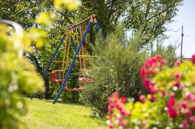 Ein Kinderspielbereich in der Unterkunft Pension Ferienwohnungen Frey