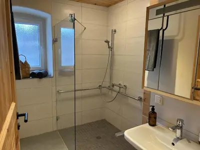 Ein Badezimmer in der Unterkunft Ferienhaus Bergheiner