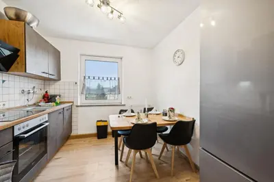 Küche/Küchenzeile in der Unterkunft Geräumige Wohnung, 3 Schlafzimmer, Küche, Bad