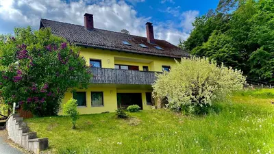 Ein Garten an der Unterkunft Ferienwohnung Merz 26