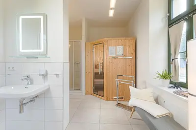 Ein Badezimmer in der Unterkunft Alte Försterei Wildenthal am Kammweg Erzgebirge Ferienwohnung 1