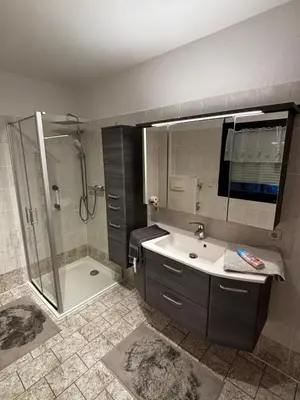 Ein Badezimmer in der Unterkunft Macabu Luxus Villa Plauen