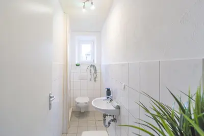 Ein Badezimmer in der Unterkunft Wohnung bei Kulmbach, Bayreuth, Bamberg, Lichtenfels, Kasendorf, Hollfeld KU04