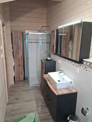 Ein Badezimmer in der Unterkunft Auburger Hof - möbilierte Wohnung auf Zeit