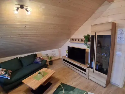 Ein Sitzbereich in der Unterkunft Auburger Hof - möbilierte Wohnung auf Zeit