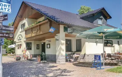 Das Gebäude in dem sich die Ferienwohnung befindet