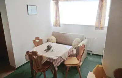 Ein Sitzbereich in der Unterkunft Pet Friendly Apartment