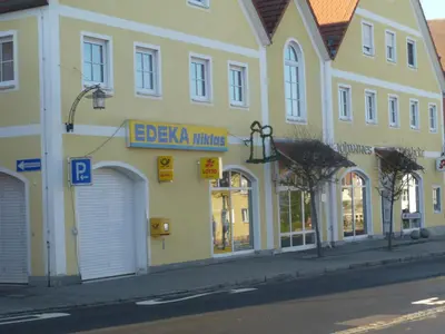 Das Gebäude in dem sich das Ferienhaus befindet