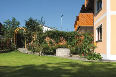 Ein Garten an der Unterkunft Ferienwohnung Brigitte Frank