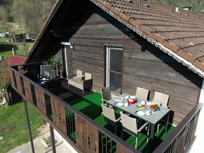 Ein Balkon oder eine Terrasse in der Unterkunft Bio-Erlebnisbauernhof Doll