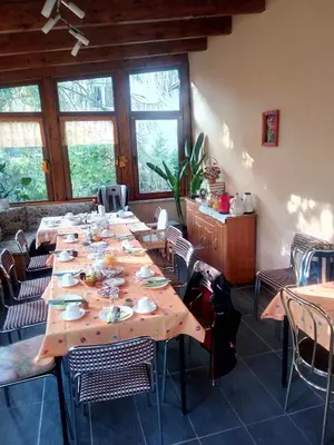 Ein Sitzbereich in der Unterkunft Pension Fischer