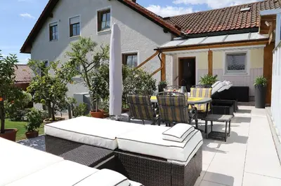 Das Gebäude in dem sich die Ferienwohnung befindet