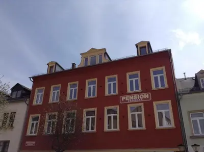 Das Gebäude in dem sich die Pension befindet