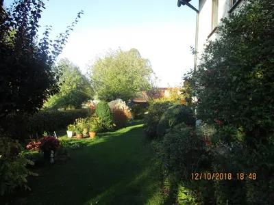 Ein Garten an der Unterkunft Ferienwohnung Troglauer