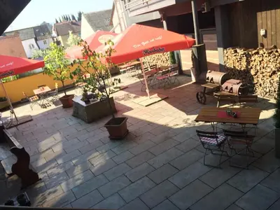 Das Gebäude in dem sich das Gasthaus befindet