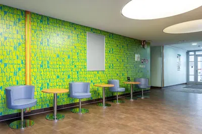 Ein Sitzbereich in der Unterkunft Hotel Fränkische Schweiz-Pegnitz