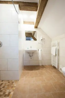 Ein Badezimmer in der Unterkunft Fischhof Beer