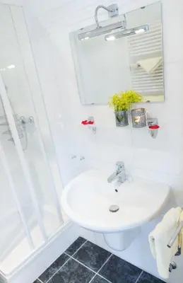 Ein Badezimmer in der Unterkunft ausZEIT - Ihr Sibyllenbad Gästehaus
