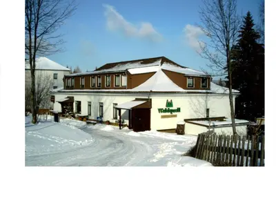 Gaststätte & Pension Waldquell im Winter