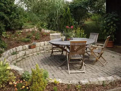 Ein Garten an der Unterkunft Ferienwohnung Lippert