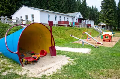 Ein Kinderspielbereich in der Unterkunft Erzgebirgsidyll