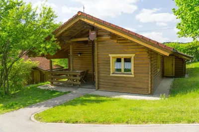 Das Gebäude in dem sich das Chalet befindet