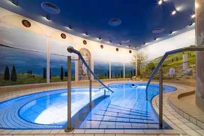 Der Swimmingpool an oder in der Nähe von Siebenquell® GesundZeitResort
