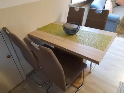 Ein Sitzbereich in der Unterkunft Haus Roßner
