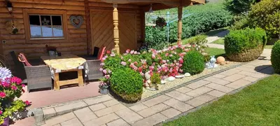 Ein Garten an der Unterkunft Haus Roßner