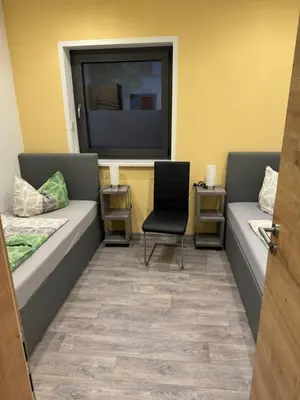 Ein Sitzbereich in der Unterkunft Ferienwohnung Zeitler