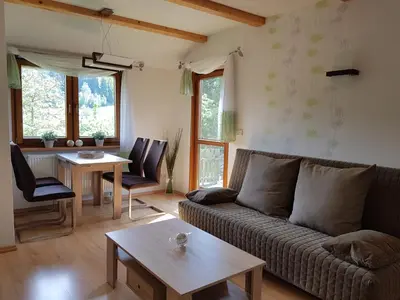 Ein Sitzbereich in der Unterkunft Haus Talsperreneck