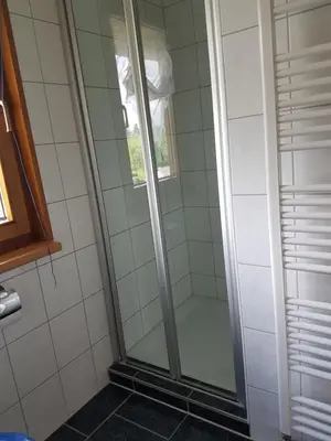 Ein Badezimmer in der Unterkunft Haus Talsperreneck
