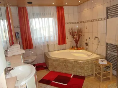 Ein Badezimmer in der Unterkunft Schönberger-Hof
