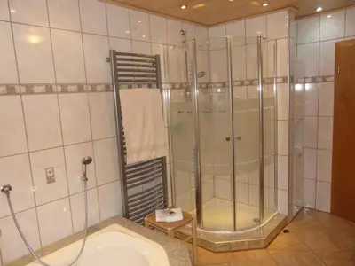 Ein Badezimmer in der Unterkunft Schönberger-Hof