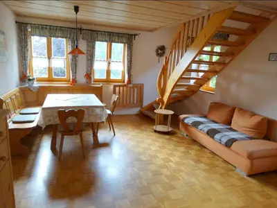 Ein Sitzbereich in der Unterkunft Schwarz-Hof