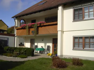 Ein Garten an der Unterkunft Ferienwohnung 