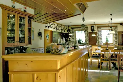 Lounge oder Bar in der Unterkunft Steiner Wirt