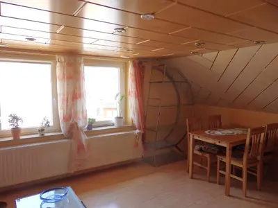 Ein Sitzbereich in der Unterkunft Wohnung Kronacher