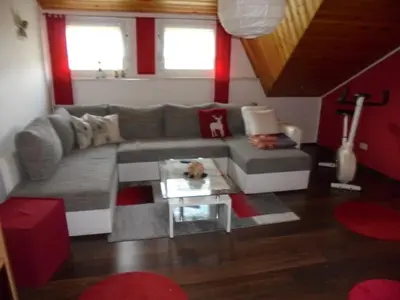 Ein Sitzbereich in der Unterkunft Ferienwohnung Haus Monika