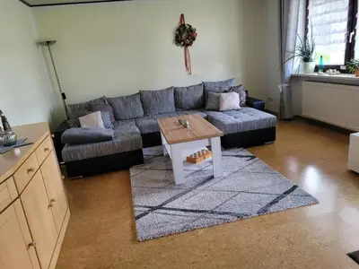 Ein Sitzbereich in der Unterkunft Ferienwohnung Haus Monika